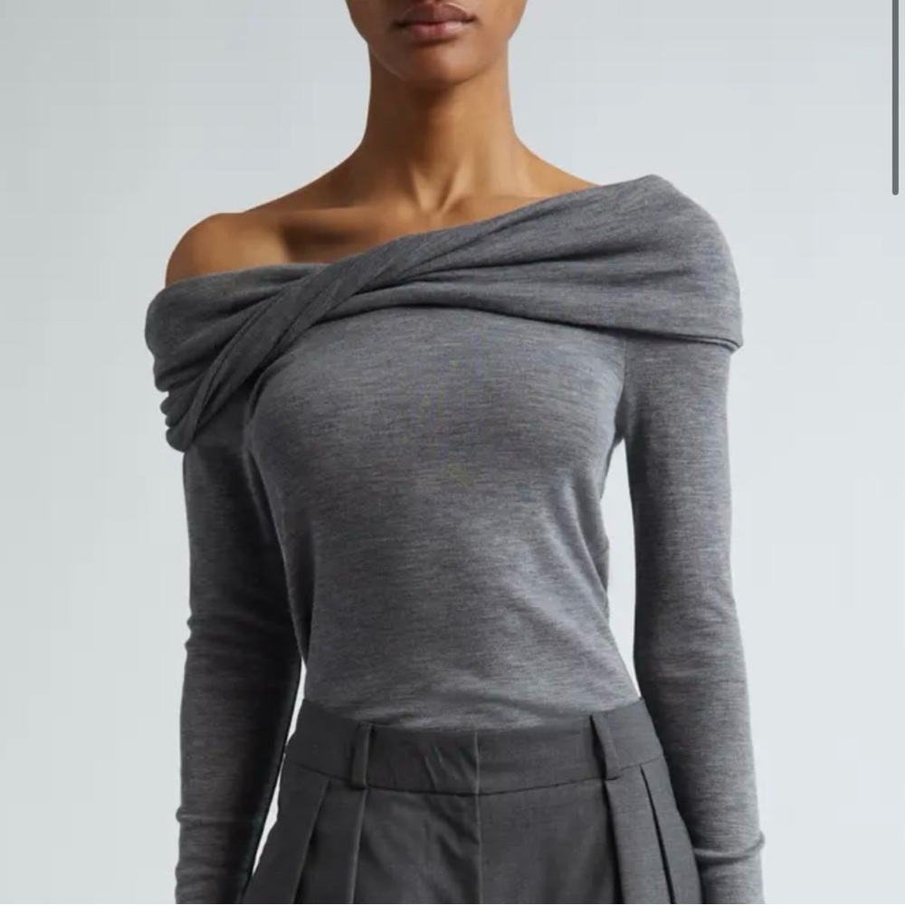 Róhe gray off the shoulder sweater